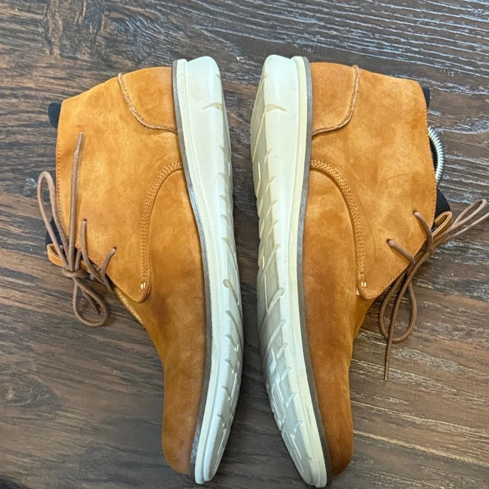 Like New Kenneth Cole Brown Leather Chukka Boots